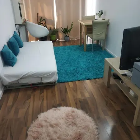 Top Location, Great Amenities Near, Central In Heart Of Munich Δωμάτια σε οικογενειακή κατοικία *
