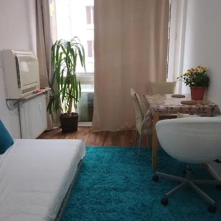 Δωμάτια σε οικογενειακή κατοικία Top Location, Great Amenities Near, Central In Heart Of Munich *